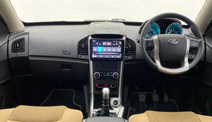 2018 Mahindra XUV500 W7 FWD, Diesel, Manual, 24,251 km, Dashboard
