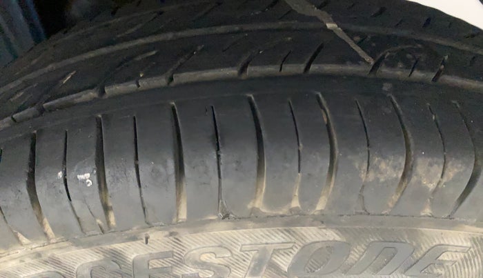 2015 Maruti Alto 800 LXI, Petrol, Manual, 60,446 km, Left Rear Tyre Tread