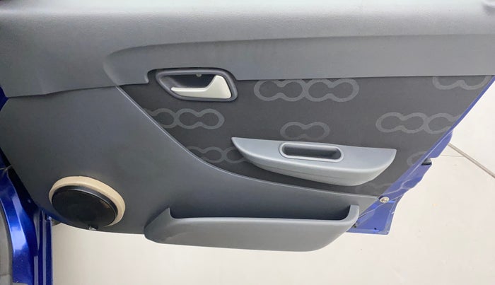 2015 Maruti Alto 800 LXI, Petrol, Manual, 60,446 km, Driver Side Door Panels Control