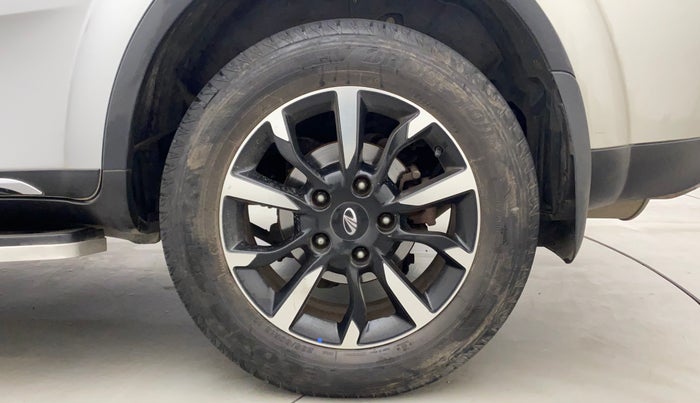 2019 Mahindra XUV500 W11, Diesel, Manual, 41,795 km, Left Rear Wheel