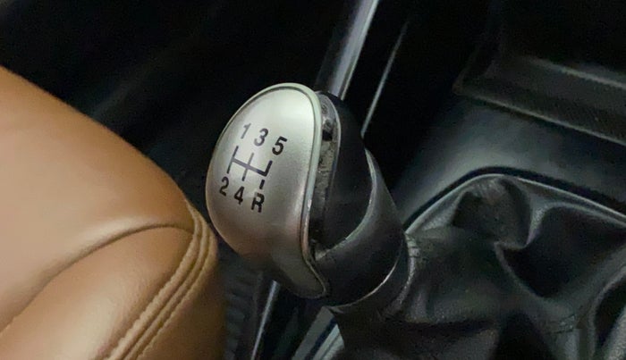 2017 Ford Ecosport TITANIUM 1.5L PETROL, Petrol, Manual, 94,399 km, Gear lever - Knob has minor damage