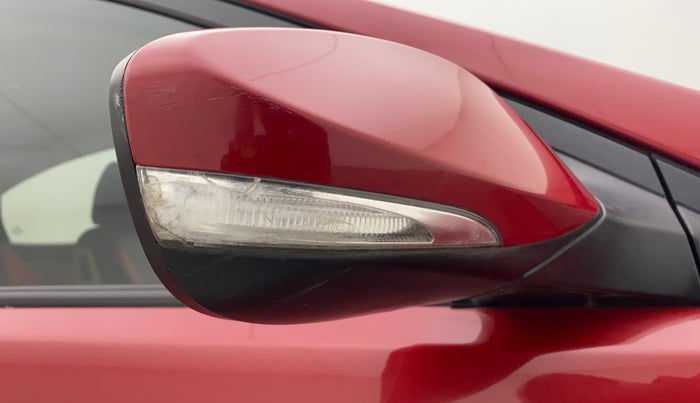 2017 Hyundai Verna 1.6 VTVT S, Petrol, Manual, 44,625 km, Right rear-view mirror - Indicator light has minor damage