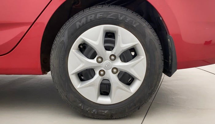2017 Hyundai Verna 1.6 VTVT S, Petrol, Manual, 44,625 km, Left Rear Wheel
