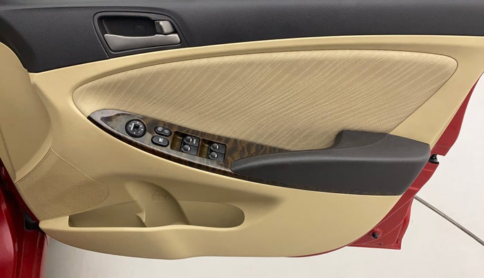 2017 Hyundai Verna 1.6 VTVT S, Petrol, Manual, 44,625 km, Driver Side Door Panels Control