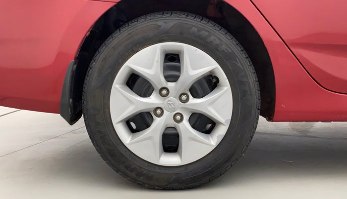 2017 Hyundai Verna 1.6 VTVT S, Petrol, Manual, 44,625 km, Right Rear Wheel
