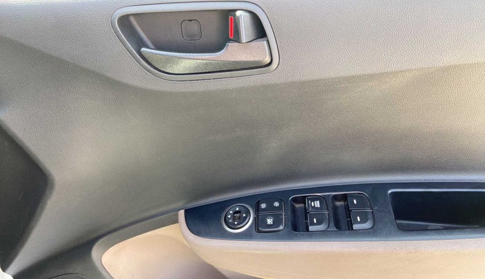 2019 Hyundai Grand i10 MAGNA 1.2 KAPPA VTVT, Petrol, Manual, 51,056 km, Driver Side Door Panels Control