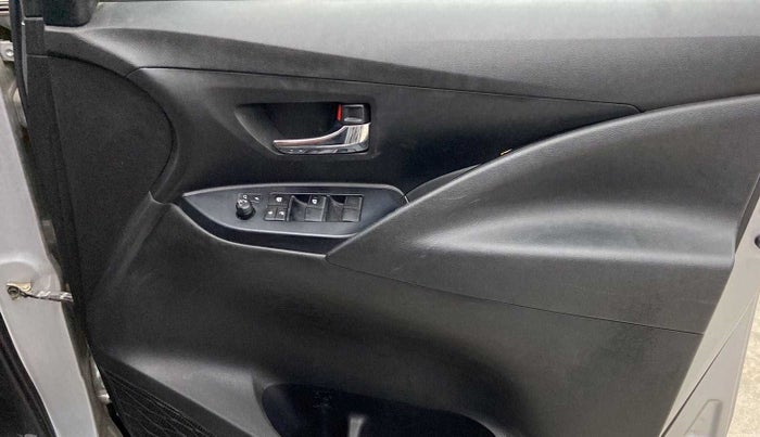 2019 Toyota Innova Crysta 2.4 GX 8 STR, Diesel, Manual, 53,809 km, Driver Side Door Panels Control