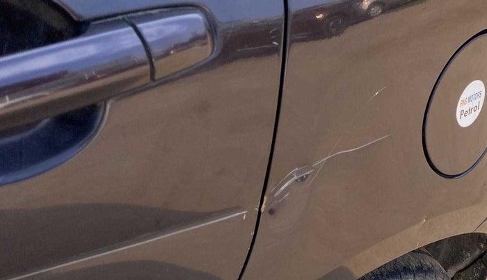 2014 Maruti Swift ZXI, Petrol, Manual, 56,168 km, Left quarter panel - Minor scratches
