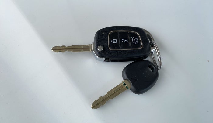 2016 Hyundai Elite i20 SPORTZ 1.2, Petrol, Manual, 67,834 km, Key Close Up