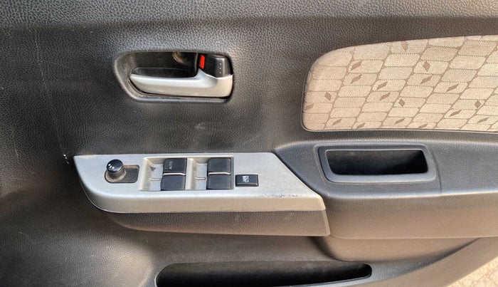 2016 Maruti Wagon R 1.0 VXI, Petrol, Manual, 42,382 km, Driver Side Door Panels Control