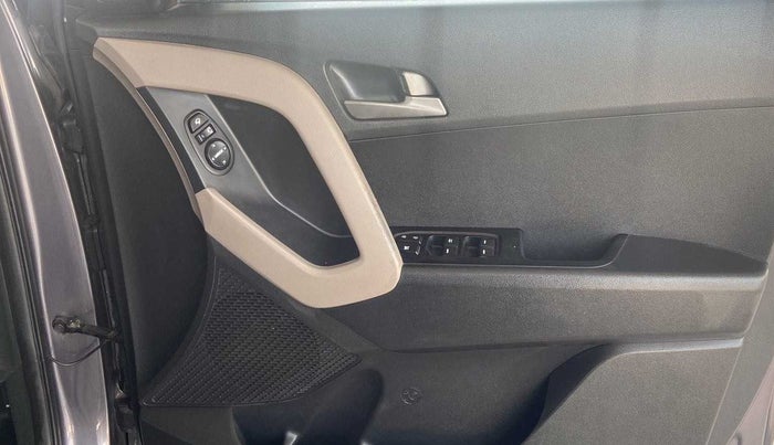 2016 Hyundai Creta SX PLUS AT 1.6 PETROL, Petrol, Automatic, 1,09,618 km, Driver Side Door Panels Control