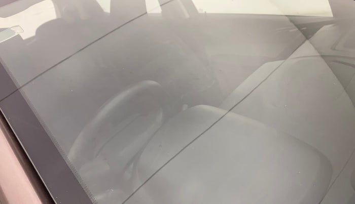 2016 Tata Tiago XT PETROL, Petrol, Manual, 74,323 km, Front windshield - Minor spot on windshield