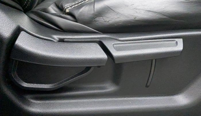 2021 Hyundai VENUE SX 1.0 (O) TURBO, Petrol, Manual, 19,341 km, Driver Side Adjustment Panel