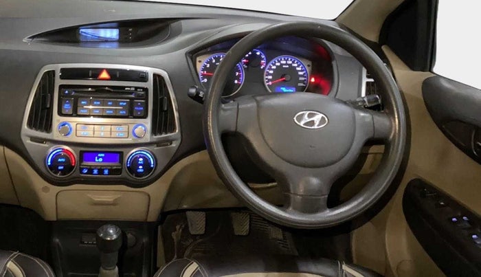 2012 Hyundai i20 MAGNA (O) 1.2, Petrol, Manual, 76,410 km, Steering Wheel Close Up