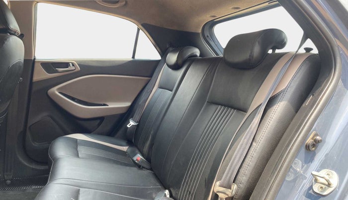 2015 Hyundai Elite i20 ASTA 1.2, Petrol, Manual, 1,09,129 km, Right Side Rear Door Cabin