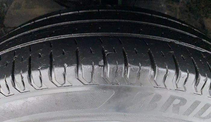 2018 Maruti Dzire VXI, Petrol, Manual, 30,882 km, Left Front Tyre Tread