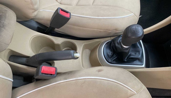 2014 Hyundai Verna FLUIDIC 1.6 VTVT SX, Petrol, Manual, 27,674 km, Gear Lever