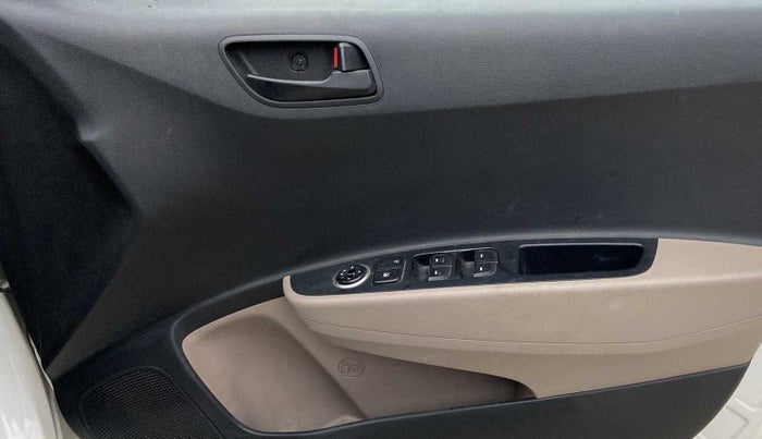 2018 Hyundai Grand i10 MAGNA AT 1.2 KAPPA VTVT, Petrol, Automatic, 43,937 km, Driver Side Door Panels Control