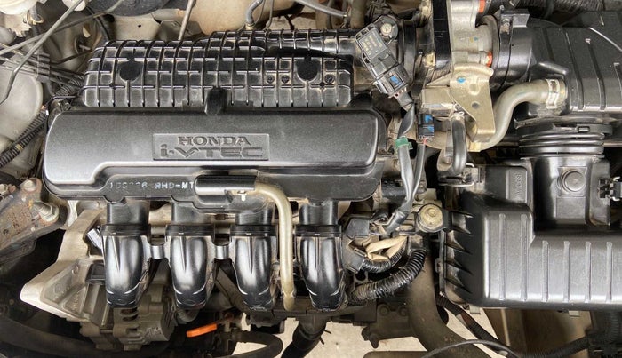 2015 Honda Amaze 1.2L I-VTEC S, Petrol, Manual, 1,22,986 km, Open Bonet