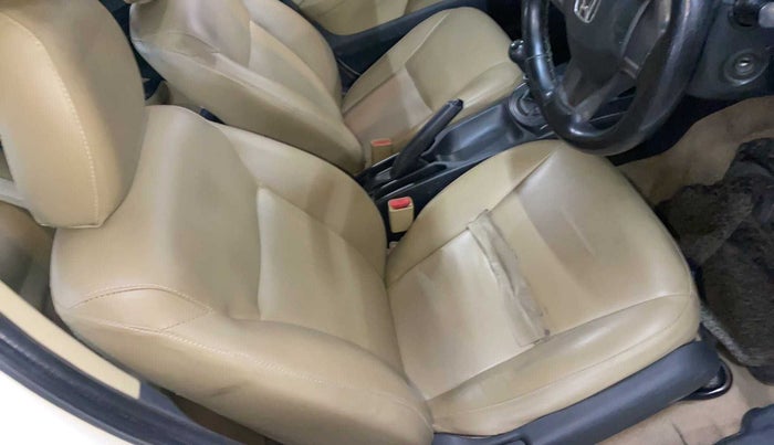 2015 Honda City 1.5L I-DTEC E, Diesel, Manual, 1,05,865 km, Driver seat - Cover slightly torn