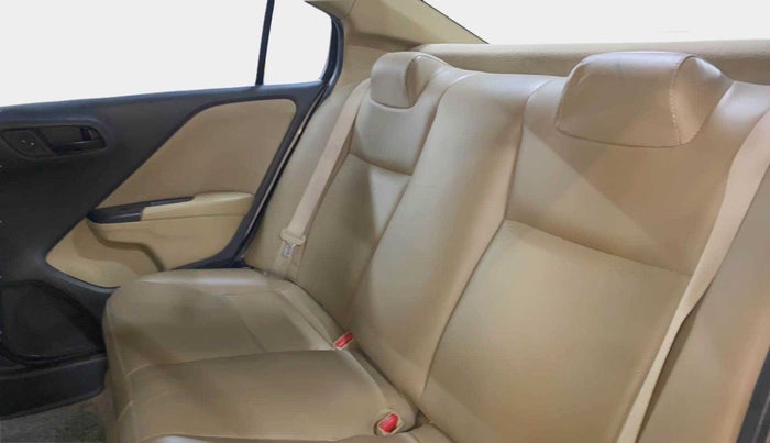 2015 Honda City 1.5L I-DTEC E, Diesel, Manual, 1,05,865 km, Right Side Rear Door Cabin
