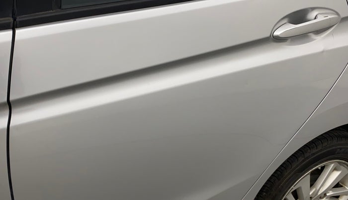 2016 Honda Jazz 1.2L I-VTEC V AT, Petrol, Automatic, 1,13,110 km, Rear left door - Slight discoloration