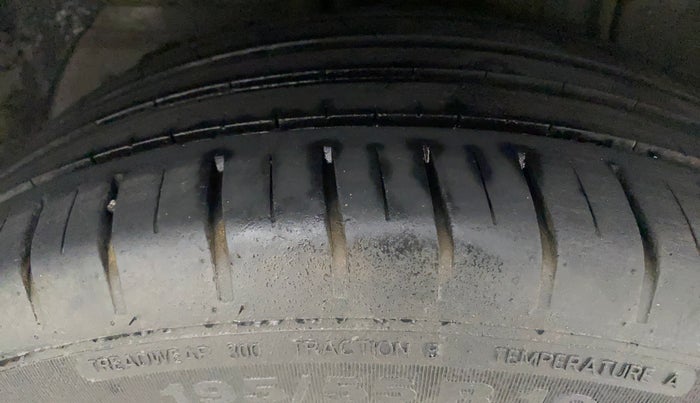 2019 Hyundai Elite i20 ASTA 1.2 (O), Petrol, Manual, 31,827 km, Right Rear Tyre Tread