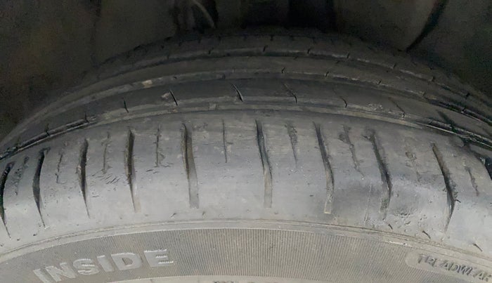 2019 Hyundai Elite i20 ASTA 1.2 (O), Petrol, Manual, 31,827 km, Right Front Tyre Tread