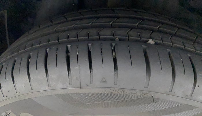 2022 Tata ALTROZ XT DIESEL, Diesel, Manual, 37,737 km, Right Rear Tyre Tread
