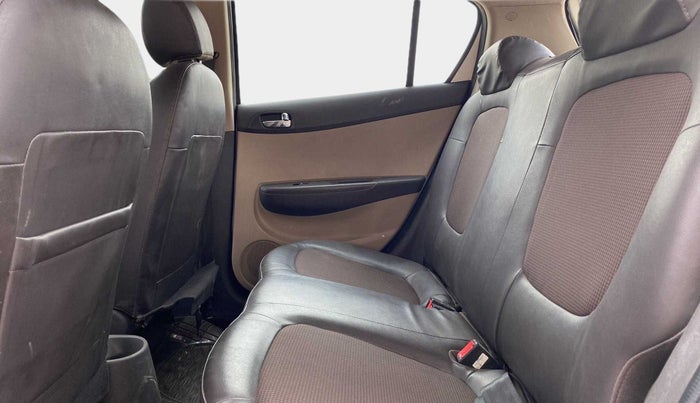 2012 Hyundai i20 MAGNA 1.2, Petrol, Manual, 78,371 km, Right Side Rear Door Cabin
