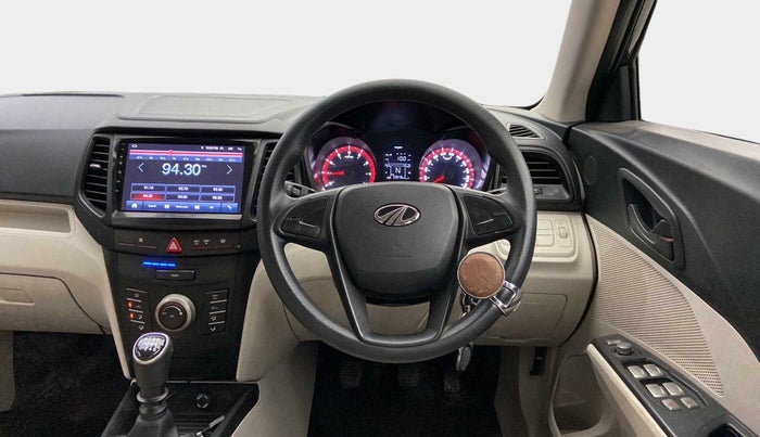 2020 Mahindra XUV300 W4 1.2 PETROL, Petrol, Manual, 33,648 km, Steering Wheel Close Up