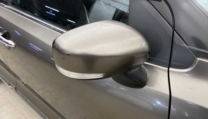 2019 Maruti Baleno ZETA PETROL 1.2, Petrol, Manual, 70,112 km, Right rear-view mirror - Mirror has minor damage
