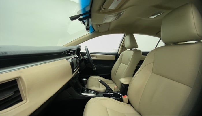 2015 Toyota Corolla Altis VL CVT PETROL, Petrol, Automatic, 61,144 km, Right Side Front Door Cabin