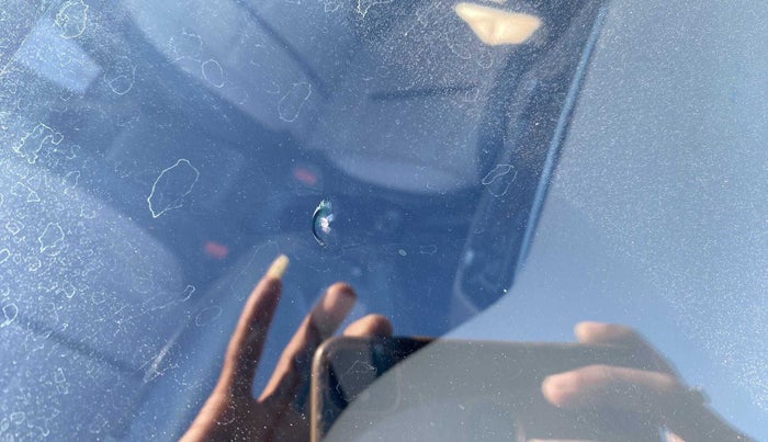 2019 Hyundai Elite i20 SPORTZ PLUS 1.2, Petrol, Manual, 26,887 km, Front windshield - Minor spot on windshield