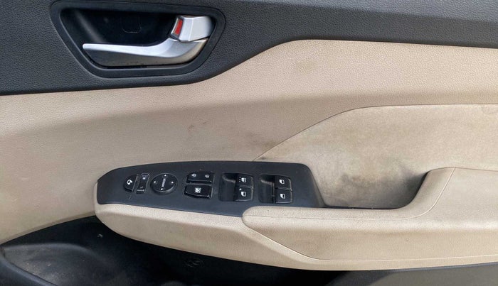 2019 Hyundai Verna 1.6 VTVT SX, Petrol, Manual, 69,173 km, Driver Side Door Panels Control