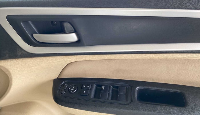 2022 Honda Amaze 1.2L I-VTEC S, Petrol, Manual, 10,711 km, Driver Side Door Panels Control
