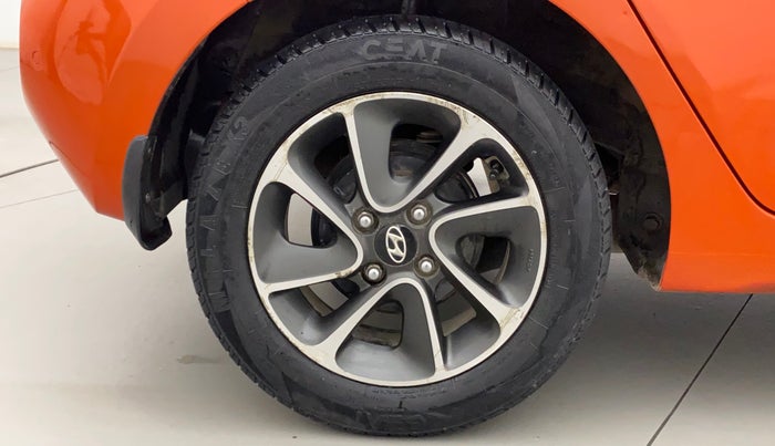 2018 Hyundai Grand i10 SPORTZ AT 1.2 KAPPA VTVT, Petrol, Automatic, 70,642 km, Right Rear Wheel