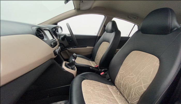 2019 Hyundai Grand i10 SPORTZ 1.2 KAPPA VTVT, Petrol, Manual, 23,424 km, Right Side Front Door Cabin
