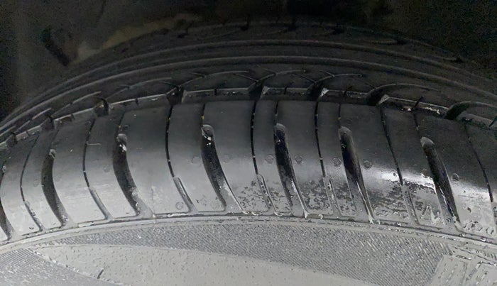 2019 Hyundai Grand i10 SPORTZ 1.2 KAPPA VTVT, Petrol, Manual, 23,424 km, Left Front Tyre Tread