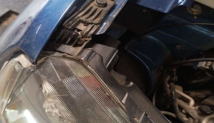 2021 Renault Kwid CLIMBER 1.0 (O), Petrol, Manual, 16,113 km, Right headlight - Clamp has minor damage