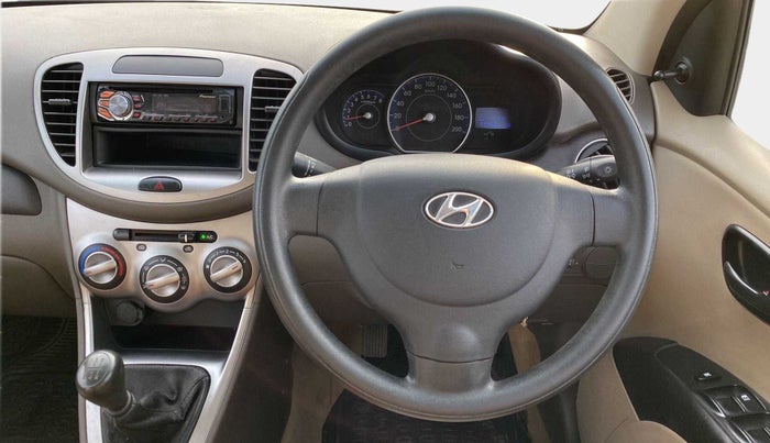 2014 Hyundai i10 MAGNA 1.1, Petrol, Manual, 82,459 km, Steering Wheel Close Up