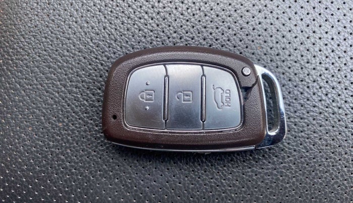 2018 Hyundai Creta SX (O) 1.6 DIESEL, Diesel, Manual, 40,746 km, Key Close Up