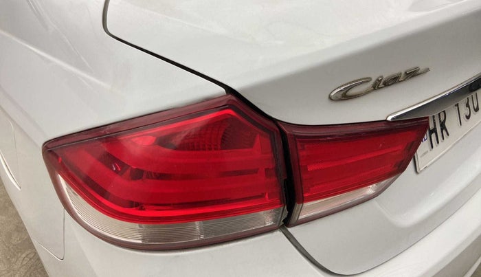 2019 Maruti Ciaz ALPHA 1.5 SHVS PETROL, Petrol, Manual, 34,967 km, Left tail light - Minor damage