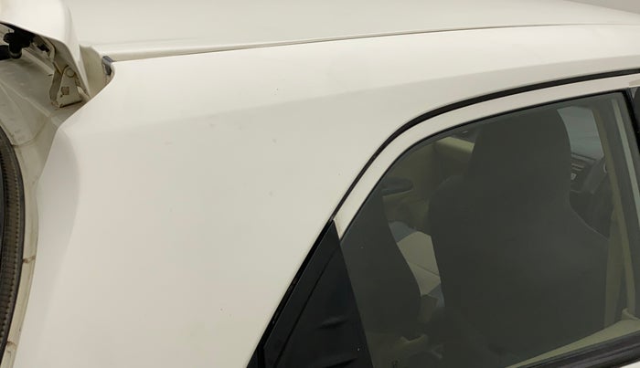 2014 Honda Brio S MT, Petrol, Manual, 83,024 km, Right C pillar - Paint is slightly faded