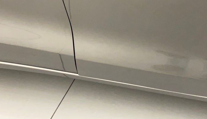 2018 Maruti Swift ZXI AMT, Petrol, Automatic, 44,231 km, Driver-side door - Slightly rusted