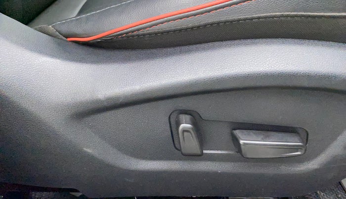 2022 Hyundai Creta SX (O) 1.4 TURBO DCT, Petrol, Automatic, 8,833 km, Driver Side Adjustment Panel