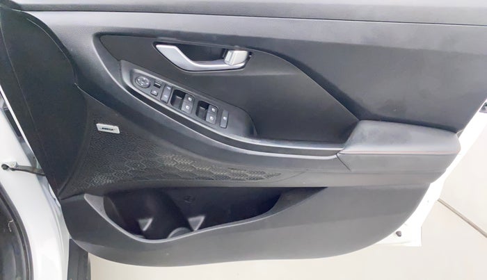 2022 Hyundai Creta SX (O) 1.4 TURBO DCT, Petrol, Automatic, 8,833 km, Driver Side Door Panels Control