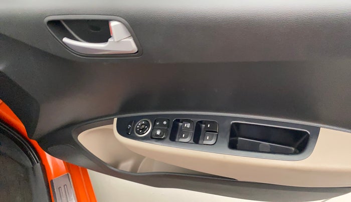 2017 Hyundai Grand i10 SPORTZ (O) AT 1.2 KAPPA VTVT, Petrol, Automatic, 24,694 km, Right front window switch / handle - Master window function not working