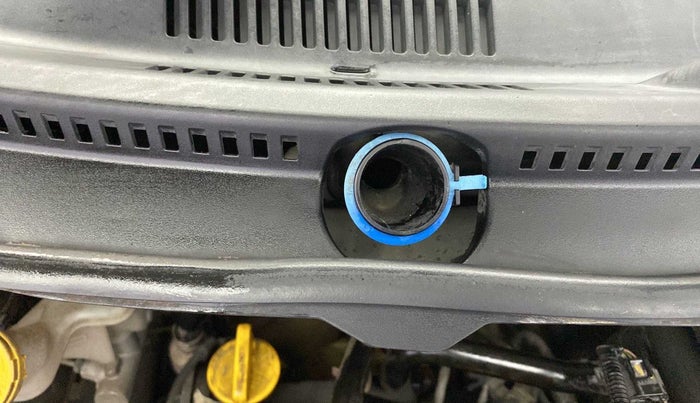 2019 Datsun Redi Go A, Petrol, Manual, 42,234 km, Front windshield - Wiper bottle cap missing
