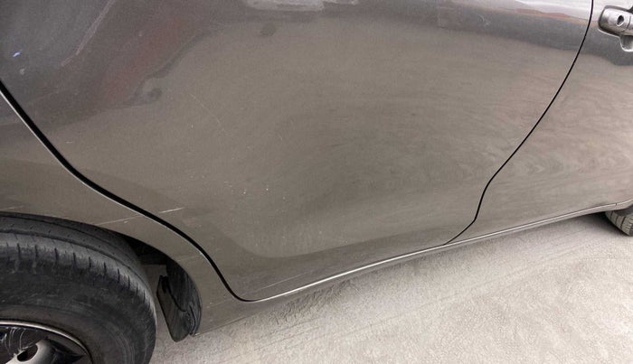 2018 Maruti Swift LXI, Petrol, Manual, 63,603 km, Right rear door - Minor scratches